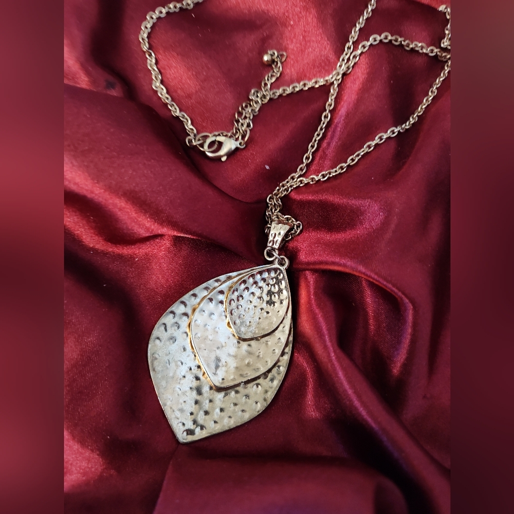 Elegant Triple Layer Textured Leaf Gold Tone Pendant Necklace